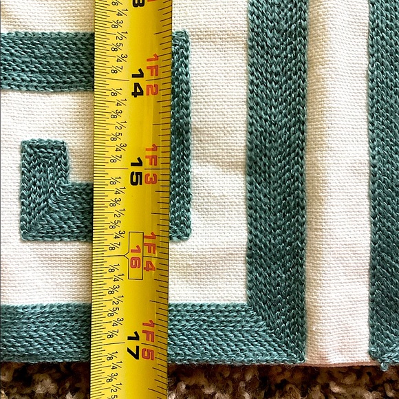 Fancy Queen Modern Embroidered Throw Pillow Covers Set of 4 17.5” x 17.5” New - Picture 10 of 15